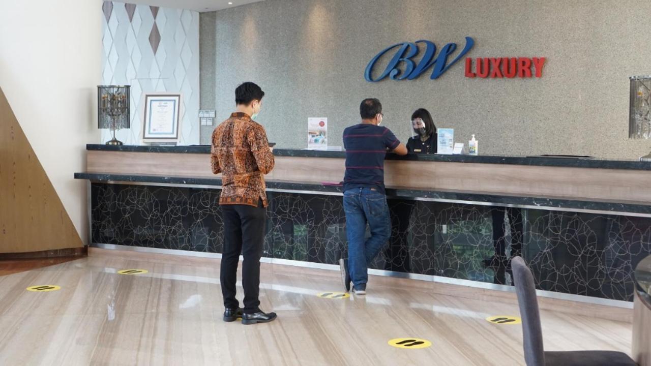 BW Luxury Hotel Jambi Exterior photo